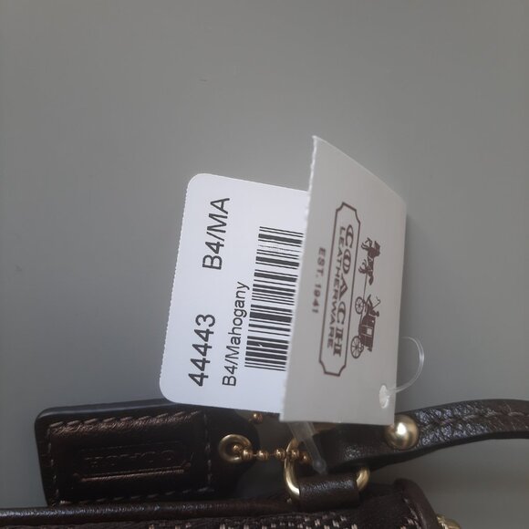 Coach Small Wristlet New With Tags & Box - Picture 5 of 7